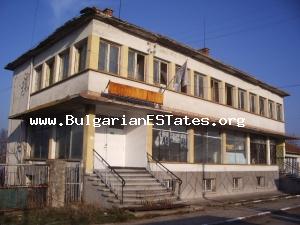 Administrative property for sale located in South-East Bulgaria at the village of Mudrets.
