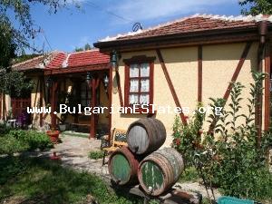 Wonderful offer – cozy house with opportunity for starting a business located near the sea.