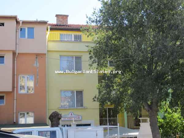 For sale is small family hotel for sale located at the center of the quarter of Sarafovo, Burgas, Bulgaria.