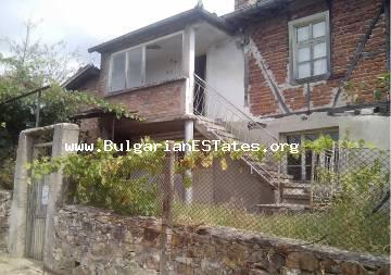 A house for sale in the village of Brodilovo, 10 km away from the sea and 12 km from the town of Tsarevo for the sum 18,999 EUR