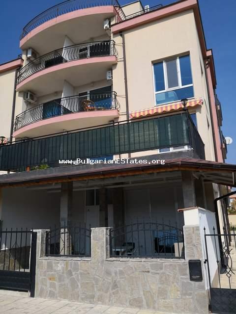A large one-bedroom apartment is for sale in the town of Ravda, 200 meters from the beach.