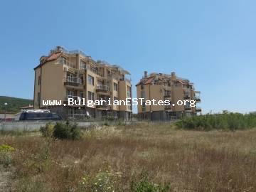 One bedroom apartment for sale, no maintenance fee in the villa zone of Kosharitsa, only 2 km from Sunny Beach and the sea.