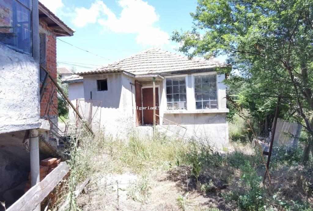 A house with a large yard is for sale, only 10 km away from the city of Burgas and the sea.