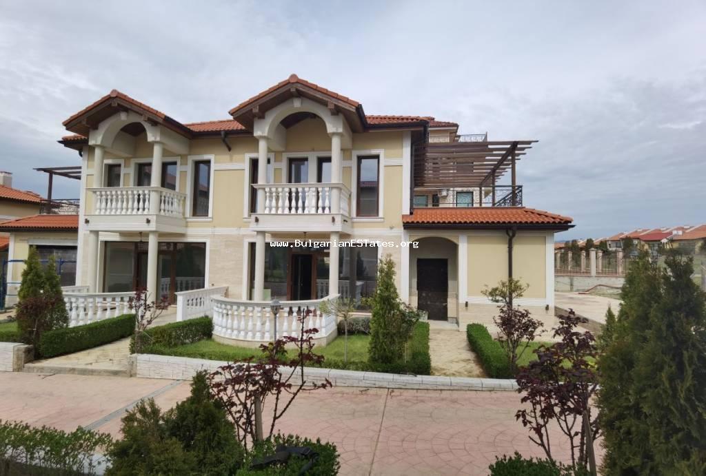 We offer for sale a luxury house located in the complex ”House Garden", Cholakova cheshma locality, Kosharitsa, 4 km from Sunny Beach and the sea.