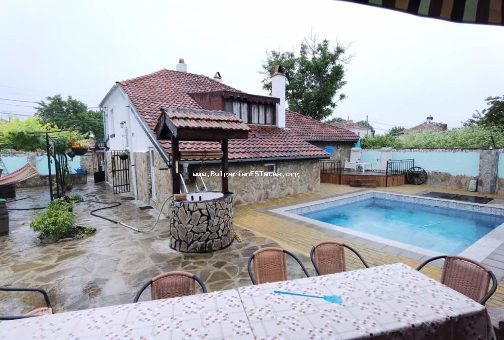 Buy a renovated two-storey house, a separate guest house with one bedroom and a swimming pool in the village of Orizare, just 14 km from Sunny Beach and the sea.