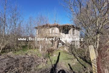 Buy an old two-storey house with a large yard in the village of Zornitsa, just 50 km from the city of Burgas and the sea. Real estate for sale in Bulgaria. Sale of an old house with a large yard in Bulgaria!!!