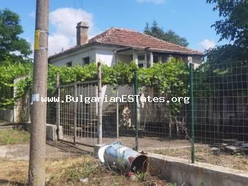 One-story house for sale in the village of Dyulevo, only 25 km from the city of Burgas and the sea, Bulgaria.