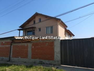 A large house is for sale in the village of Cherni Vrah only a short drive away 5 km from the city of Bourgas and the seashore.
