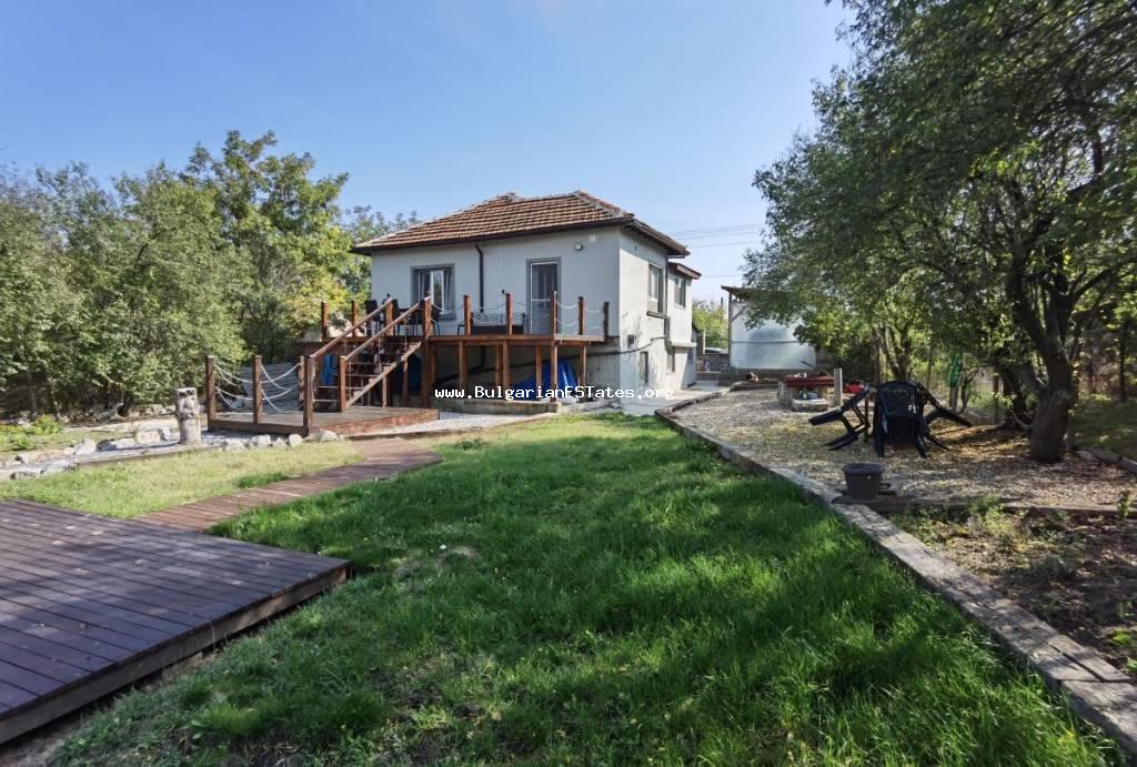 TOP OFFER!!!! For sale is a two-storey renovated house in the village of Knyazhevo, just 7 km from the town of Elkhovo, 100 km from the city of Burgas and 25 km from Turkey. Real estate in Bulgaria.