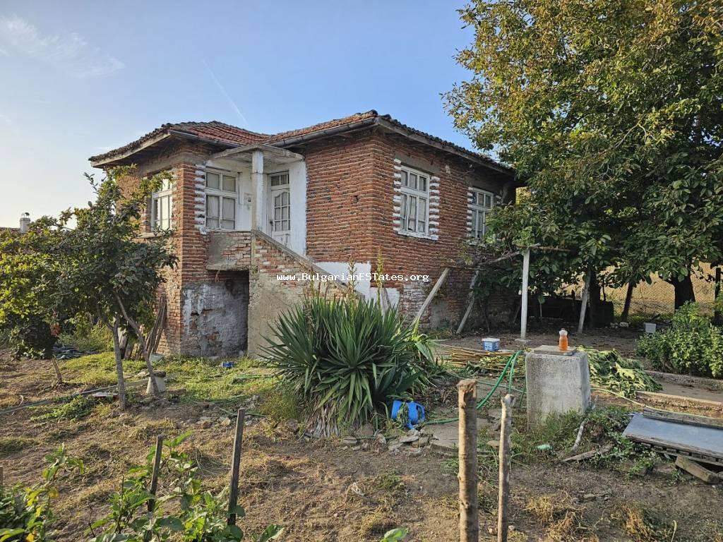For sale is a two-storey house with magnificent views of the Strandzha Mountains, the village of Brodilovo, only 12 km from the town of Tsarevo and the sea, Bulgaria!