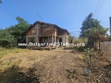 TOP OFFER!!! Affordable house with partial renovation for sale in the village of Krumovo, just 25 km from the town of Yambol and 128 km from the city of Burgas and the Black Sea coast! Bulgarian property for sale!